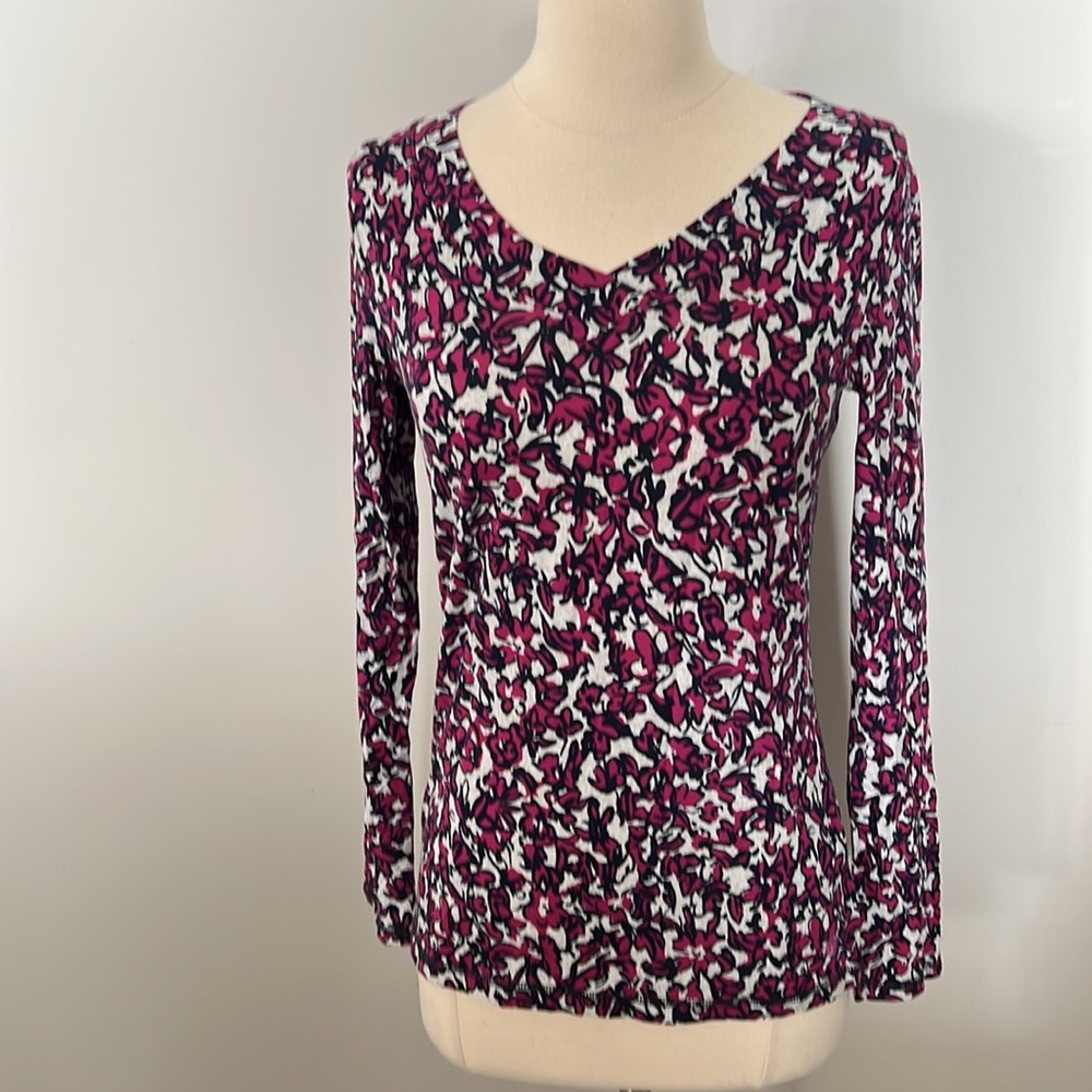 T by Talbots Patterned V Neck Top NWT